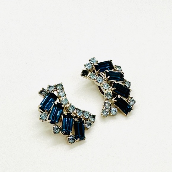 Vintage Blue Rhinestone Deco Earrings 💙 - Picture 8 of 11